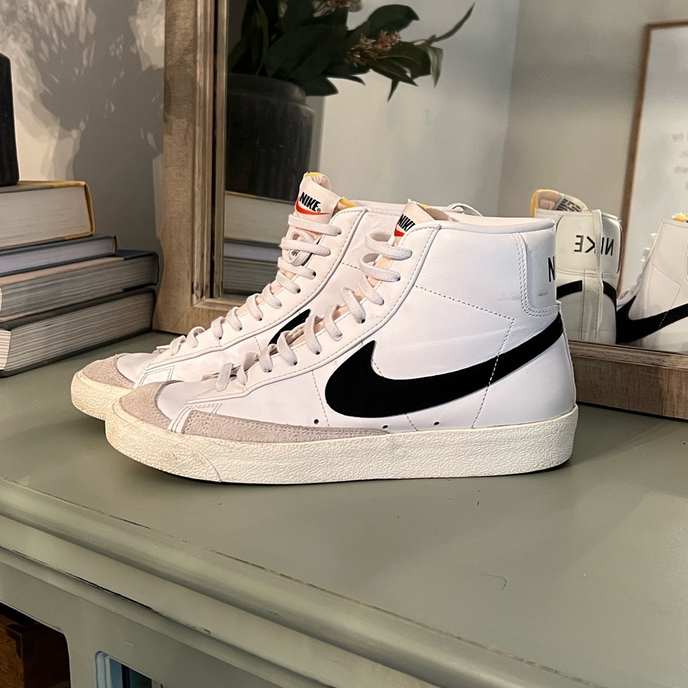 Nike Blazer Mid '77 Vintage Sneakers White Black Size 9 Men’s